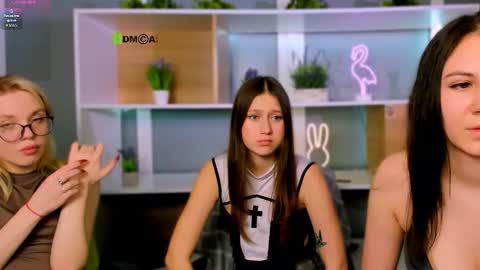 arianaa_cat online show from March 2, 5:08 am