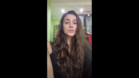 arianapretty online show from October 27, 7:08 am