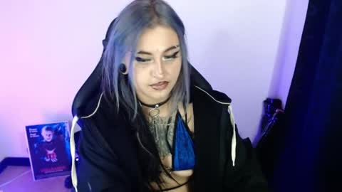 help me 100 hands up my OF is Free  online show from March 30, 9:48 pm