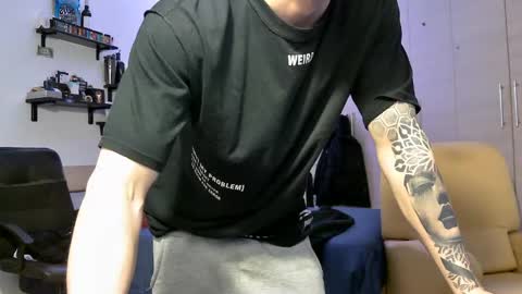 Snapshot of ariancock chatting on February 18, 8:14 pm Banana online show from February 18, 8:14 pm