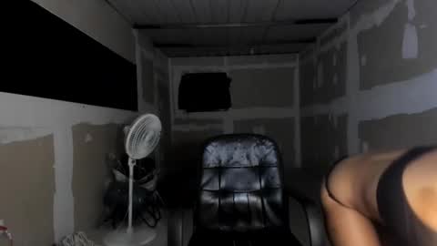 Snapshot of arianna_walter chatting on October 21, 5:23 am arianna_walter online show from October 21, 5:23 am