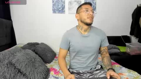 ariannawil online show from December 15, 12:50 am