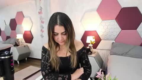 aria online show from May 30, 6:39 pm