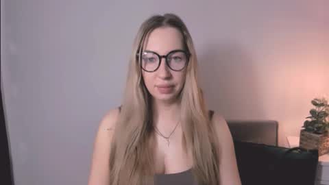 Aria online show from February 21, 6:16 am