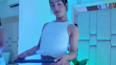 Welcome to Ari room online show from July 18, 8:55 pm