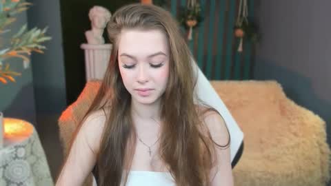 arielsykes online show from November 25, 6:07 pm