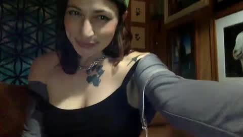 ariel  colin when hes here online show from March 4, 4:06 am