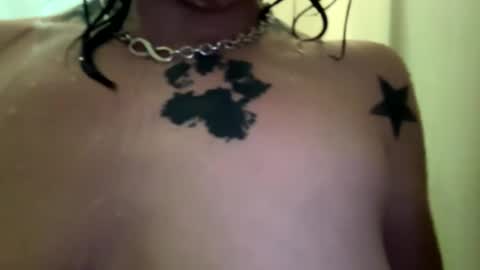 ariel  colin when hes here online show from February 12, 3:18 am