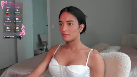 Snapshot of ariia1_ chatting on September 10, 2:29 pm Aria online show from September 10, 2:29 pm