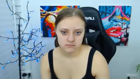 arinabelle online show from November 23, 4:43 am