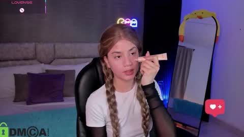 Ari  online show from January 15, 3:15 am