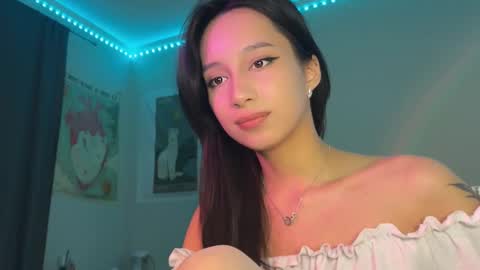 arlicee online show from April 28, 2:27 am