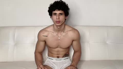 arnold black online show from December 5, 8:28 pm