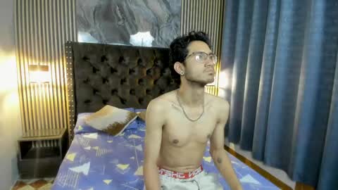 arnos_skulls online show from April 4, 12:01 pm