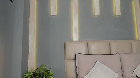 Arohom Lester online show from October 19, 11:15 am