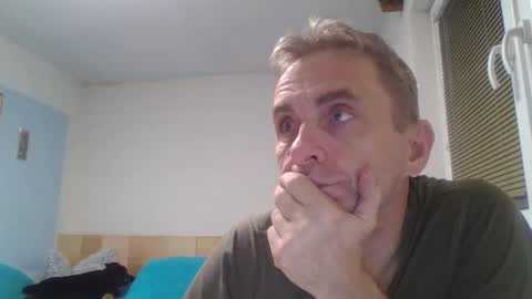 Snapshot of aromannn chatting on October 20, 6:13 pm aromannn online show from October 20, 6:13 pm