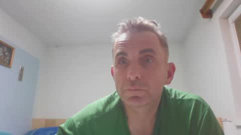 Snapshot of aromannn chatting on December 18, 8:03 pm aromannn online show from December 18, 8:03 pm