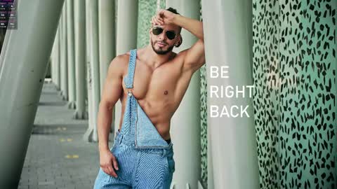 Snapshot of aron_bulgarelli_ chatting on September 29, 8:41 pm Aron online show from September 29, 8:41 pm