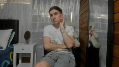 Snapshot of arongfranco chatting on March 12, 8:41 pm Aron G Franco online show from March 12, 8:41 pm