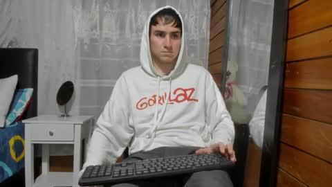 Snapshot of arongfranco chatting on February 12, 2:35 am Aron G Franco online show from February 12, 2:35 am