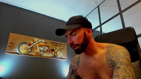 AronGrant online show from December 22, 11:28 am