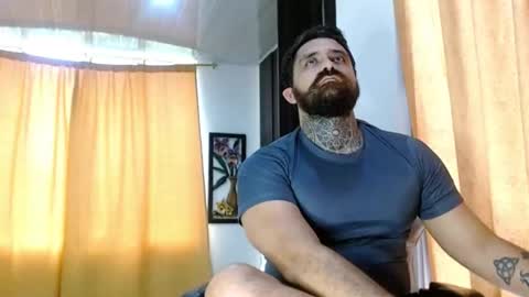 aronmiller online show from February 1, 7:33 pm