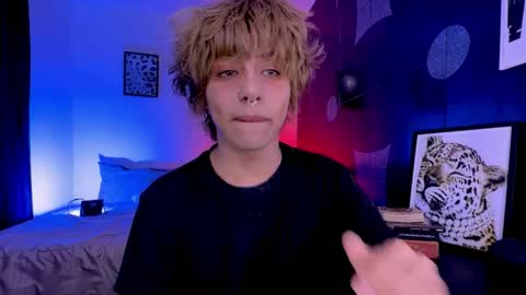 Aaron  online show from June 1, 12:50 pm