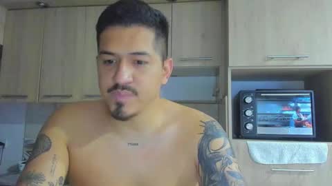 Snapshot of aronwilliams69 chatting on October 10, 12:16 am ARON Independent model online show from October 10, 12:16 am