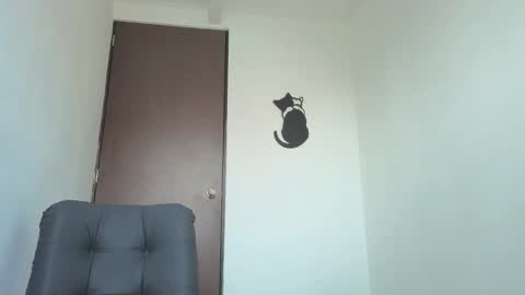   online show from November 22, 11:08 am