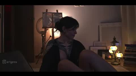 Linda  independent model artgeea online show from June 10, 12:10 am