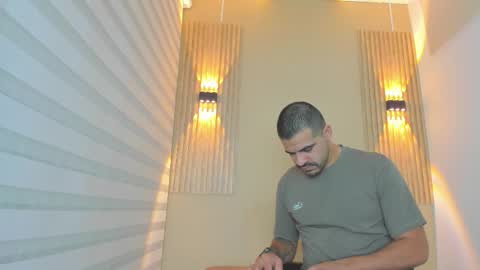 arthur_howard online show from January 6, 3:43 am