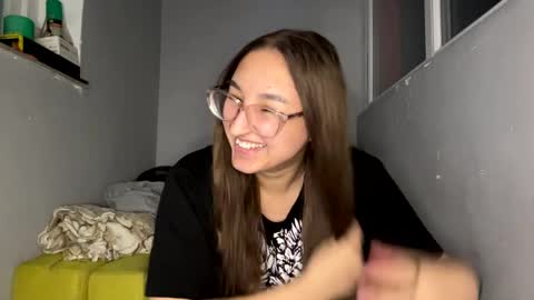 Mia  online show from March 17, 5:18 pm