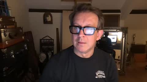 artisterotic online show from November 3, 7:15 pm