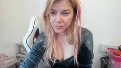 MIA online show from November 5, 7:54 am