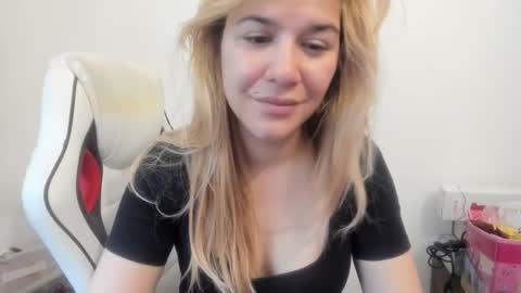 MIA online show from November 8, 9:34 am