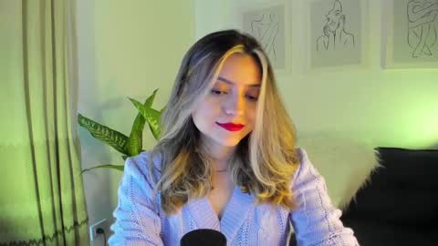 Snapshot of ary_cam230 chatting on February 25, 8:32 pm Zahaara online show from February 25, 8:32 pm