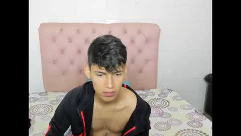 Snapshot of asbeell_grigory chatting on October 23, 12:12 am asbeell grigory online show from October 23, 12:12 am