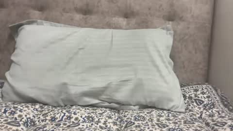 aserialhunk online show from June 20, 11:11 pm
