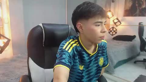 ash_kai online show from July 7, 11:41 pm