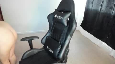 ash_smith1 online show from March 6, 6:29 pm