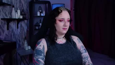 AshleyAshe  online show from December 5, 9:34 pm