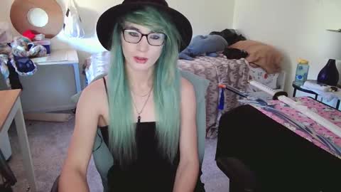 Snapshot of ashethegengar chatting on September 25, 5:31 pm Ashley Scarlett online show from September 25, 5:31 pm