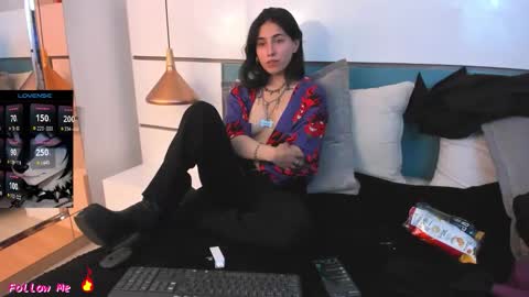 Ashkoreh online show from January 31, 8:17 pm