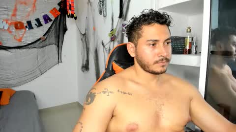 ashlan_king online show from November 4, 7:37 pm