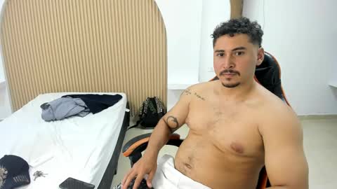 ashlan_king online show from May 16, 5:33 pm