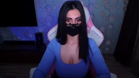   Yasmina   online show from June 10, 5:50 am