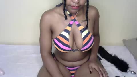 ashley_destinty online show from February 28, 10:41 am