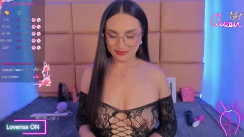 ashley_js online show from May 4, 10:05 pm