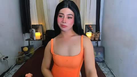 ashley online show from May 29, 4:05 pm