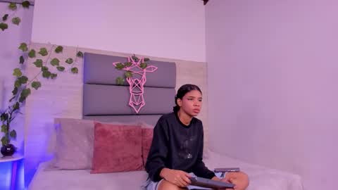 AshleyHill online show from November 17, 3:31 am